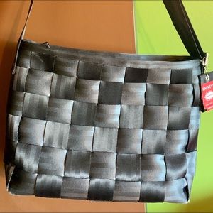 HARVEYs Large Messenger Bag BLACK